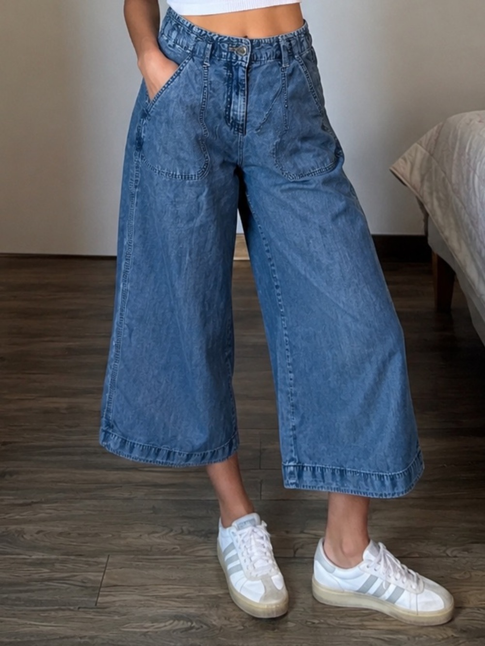 Gap Wide Leg Blue Denim Capri Size 27 P